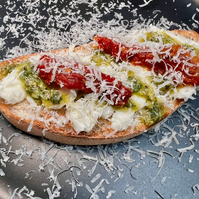 Bruschetta Genovese.