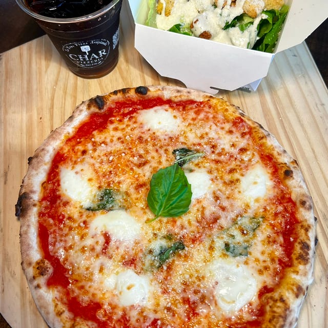 10" Margherita Pizza + Side Of Salad + Soft Drink.