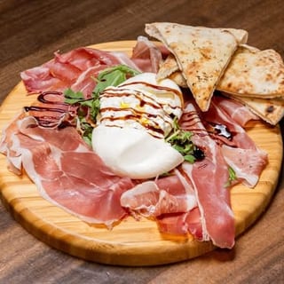Burrata & Prosciutto Board